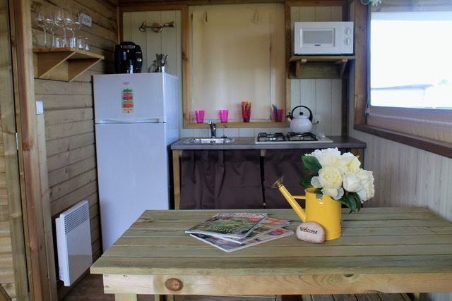 Emerald Coast Glamping Lodges - eat