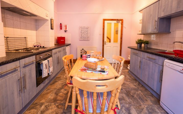 St Kitts Holiday Apartment, Filey - eat