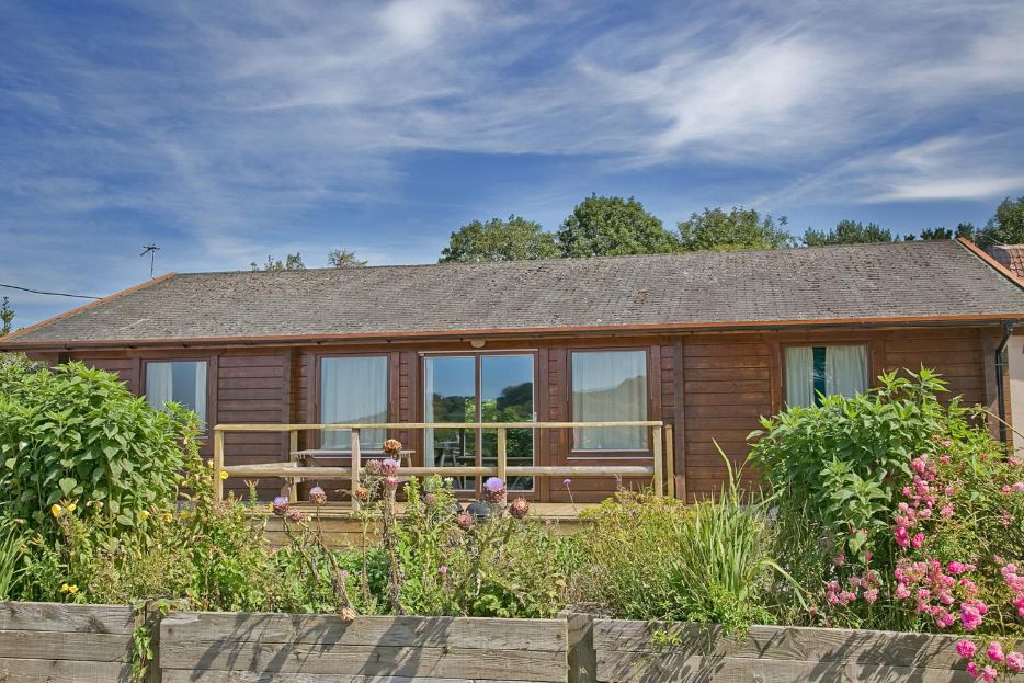 Pinetree Lodge - sleeps 8, large family group stay