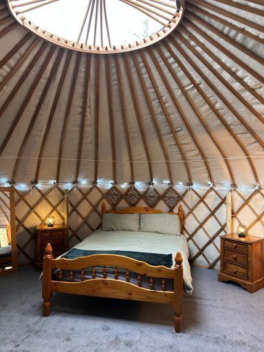 Bracken Barns Glamping - rooms